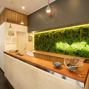 Hotel Five, Mailand
