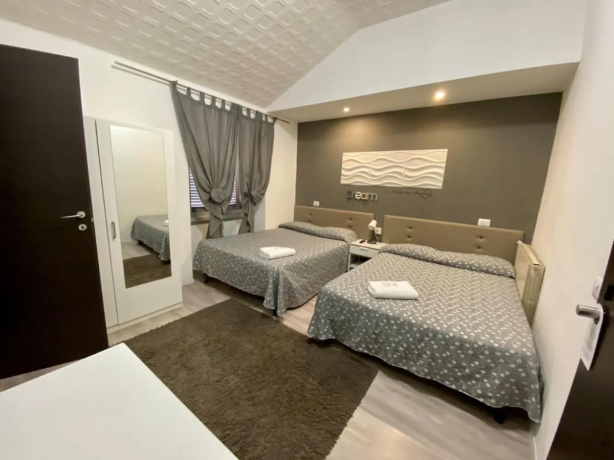 Guest House Minas Mailand 2*,  Italien