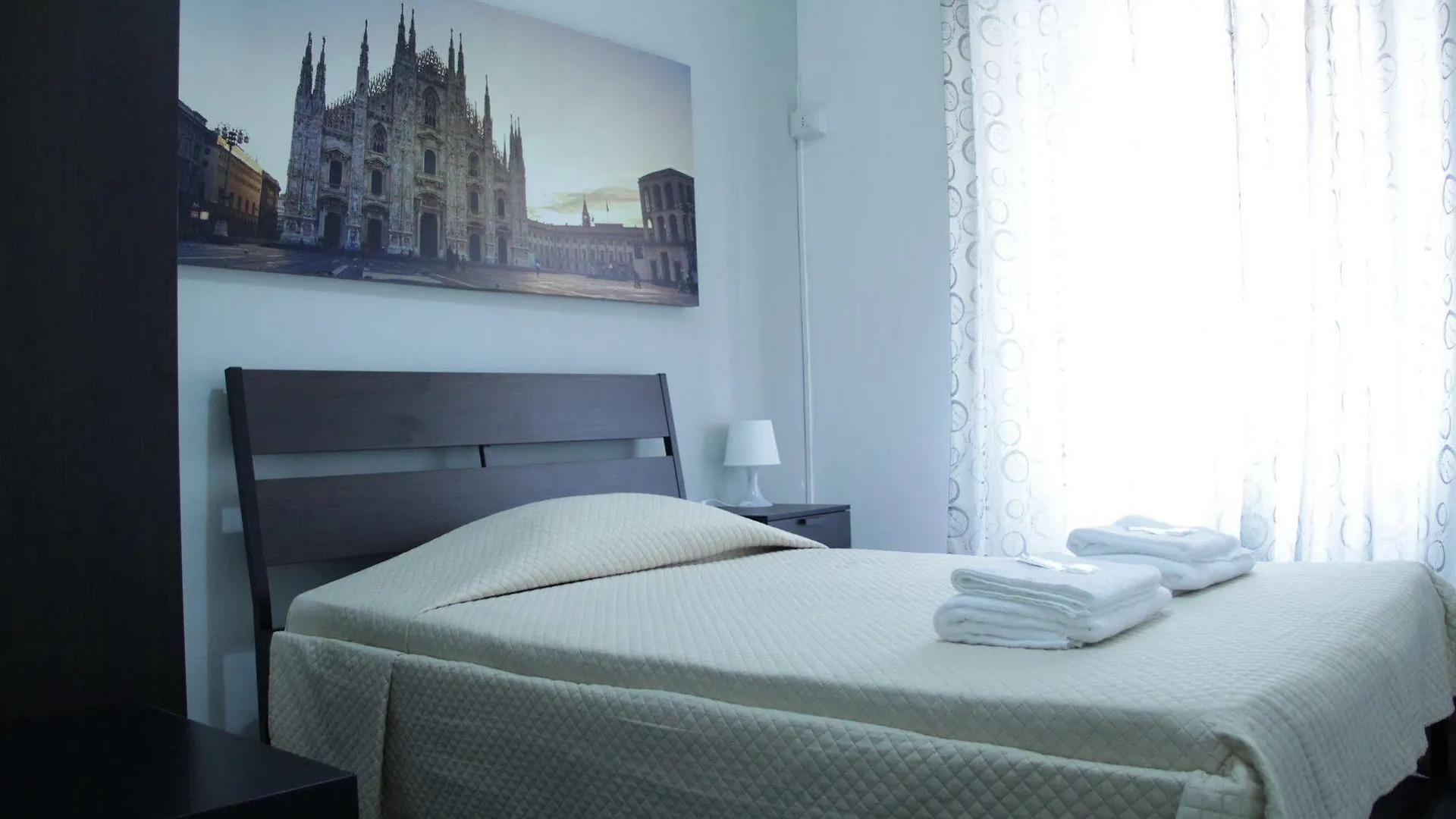 Guest House Minas Mailand 2*,