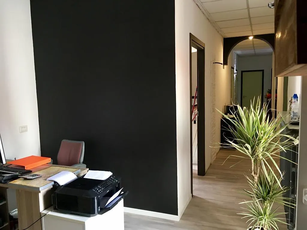 Guest House Minas Mailand 2*,  Italien